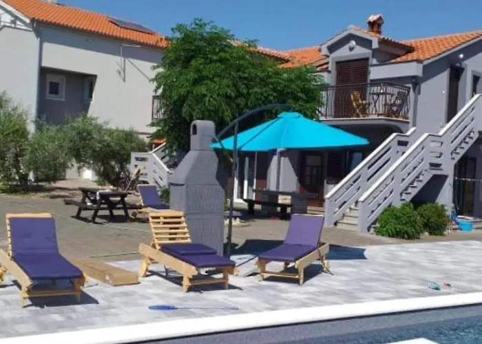 Franica With Heated Pool And Hot-tub - Two Bedroom With Balcony Apartment Privlaka (Zadar)