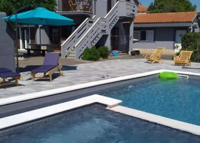 Franica With Heated Pool And Hot-tub - Two Bedroom With Balcony Apartment Privlaka (Zadar)